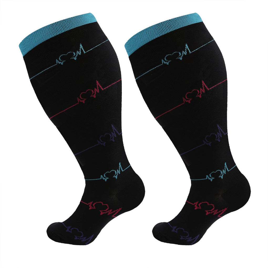 Travel socks with graduated compression