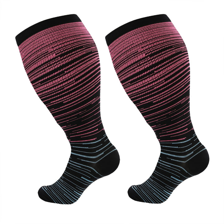 Travel socks with graduated compression