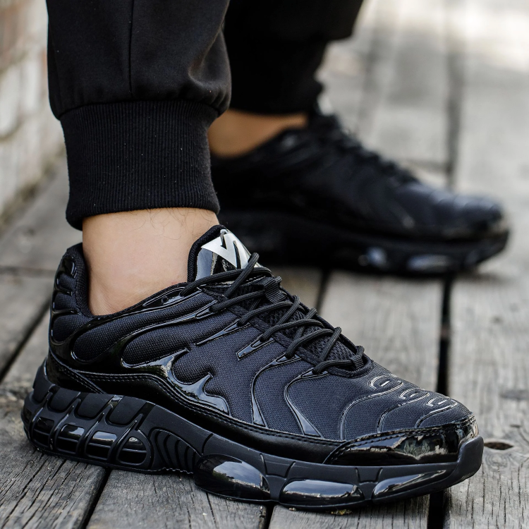 Men's safety shoes with steel toe cap