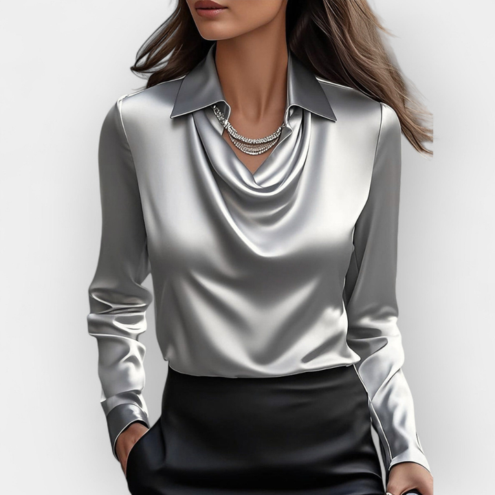 Elegante camicia in raso con colletto a cascata