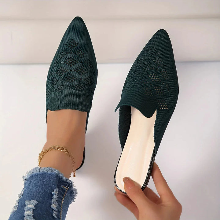 Flat knitted slip-on shoes for women
