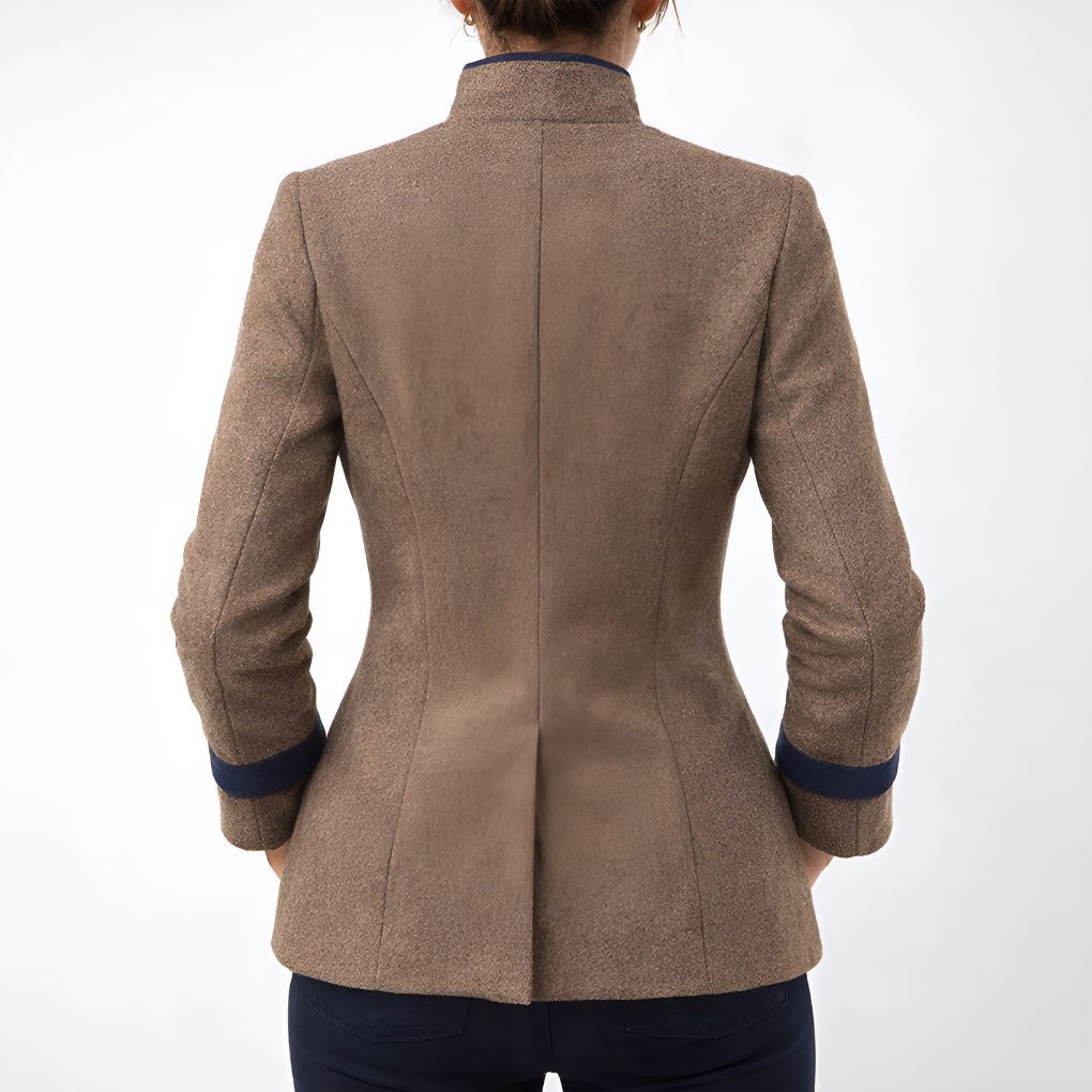Elegante chaqueta de mujer en color sólido
