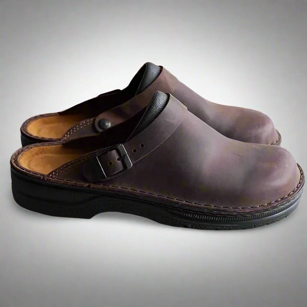 Unisex leather slip-on clogs