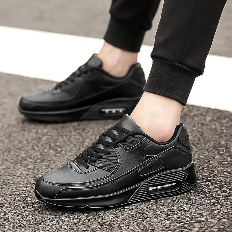 Sneakers da uomo con suola alta in pelle bianca