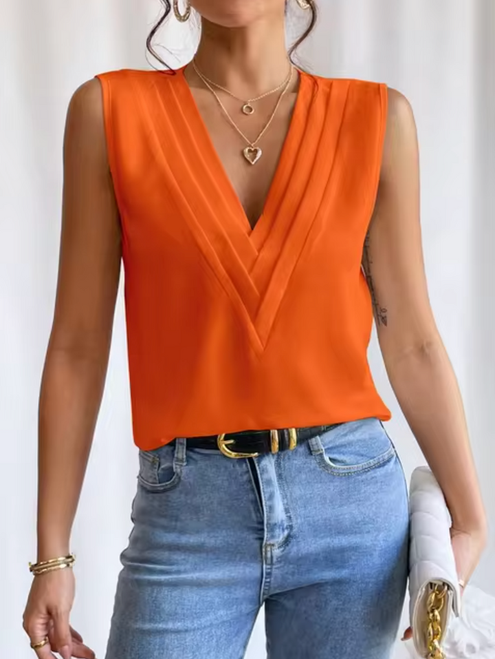 Sleeveless top for women