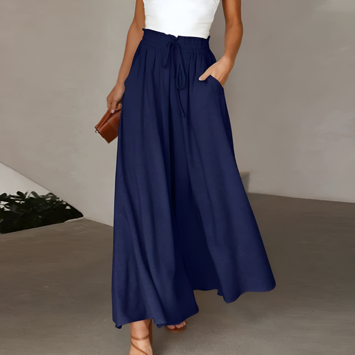 Casual summer skirt with pants and elastic waistband