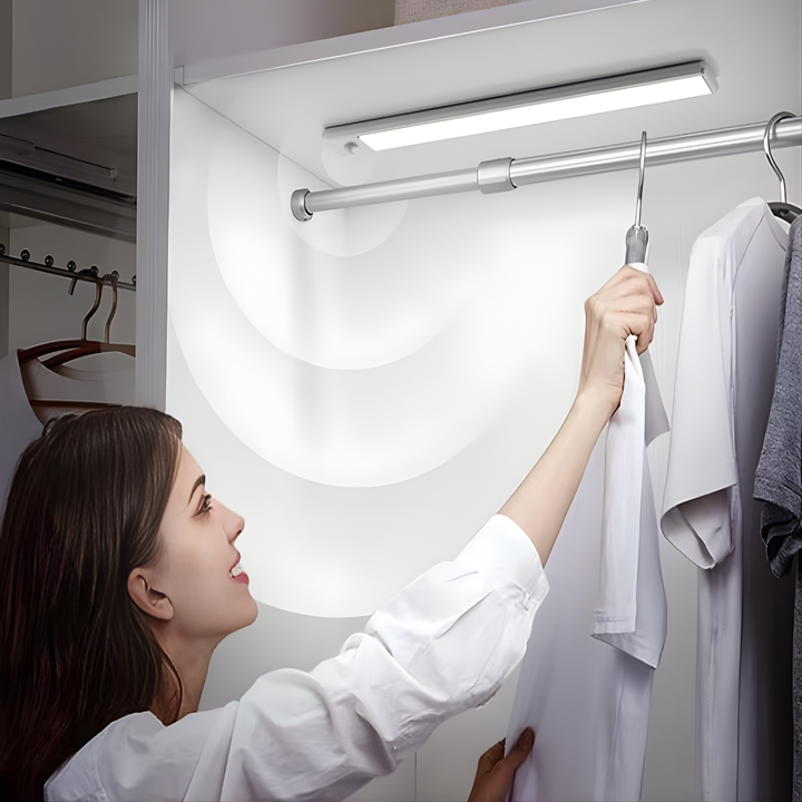 Luci LED con sensore per armadio ricaricabili