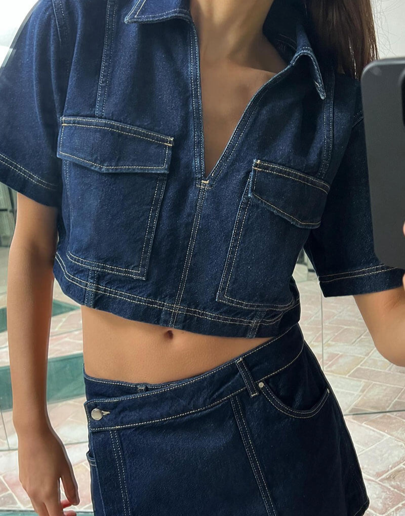 Conjunto completo en denim de dos piezas con top y falda