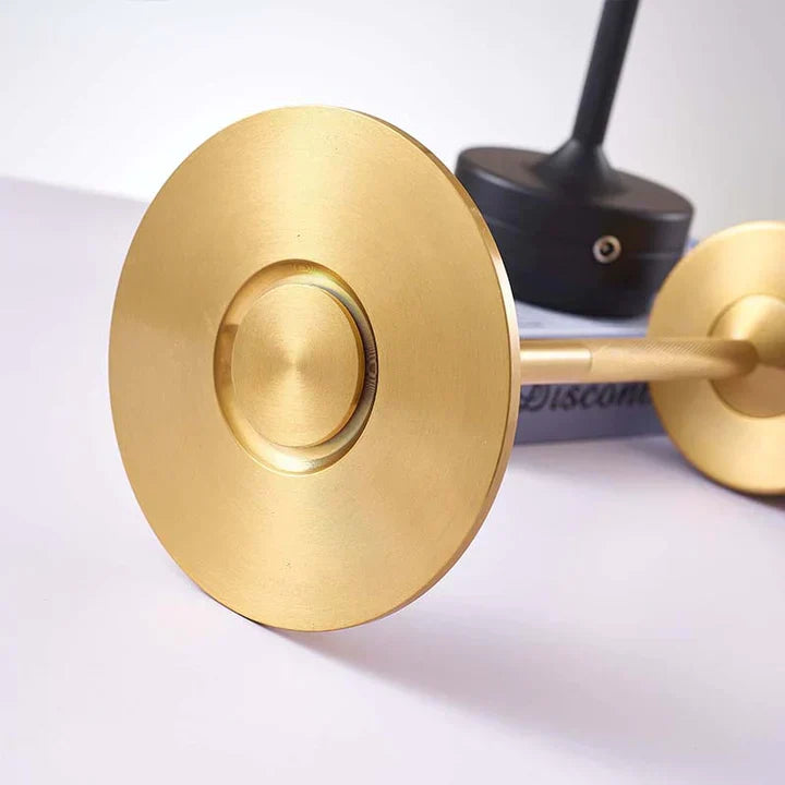 Lámpara de mesa LED recargable inalámbrica LuminLight