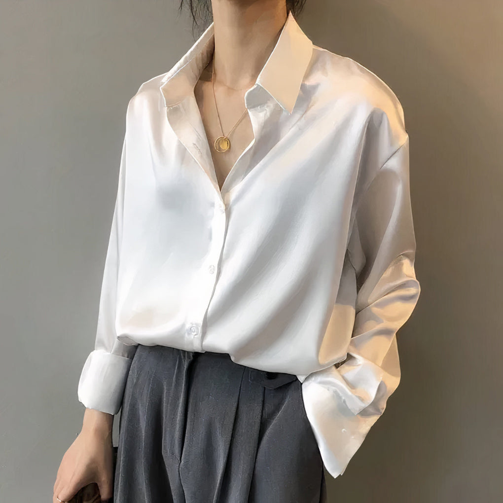 Elegant blouse in satin