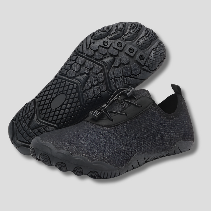Lightweight men's running shoes