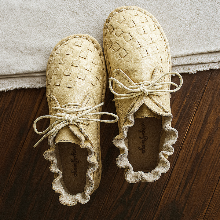 Estilo retro Mori Girl con un toque artístico: ballerinas de piel de vacchetta hechas a mano