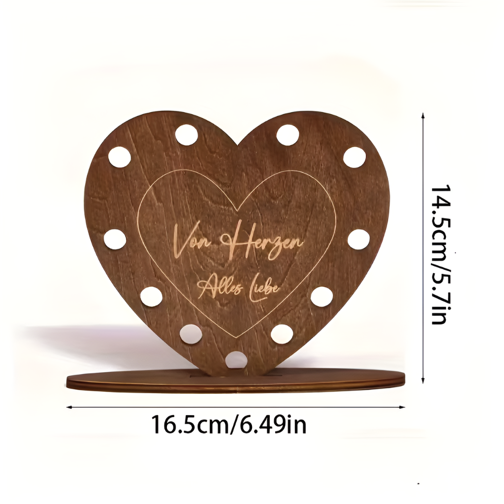 Scatola regalo in legno a forma di cuore con lettera d'amore e contanti