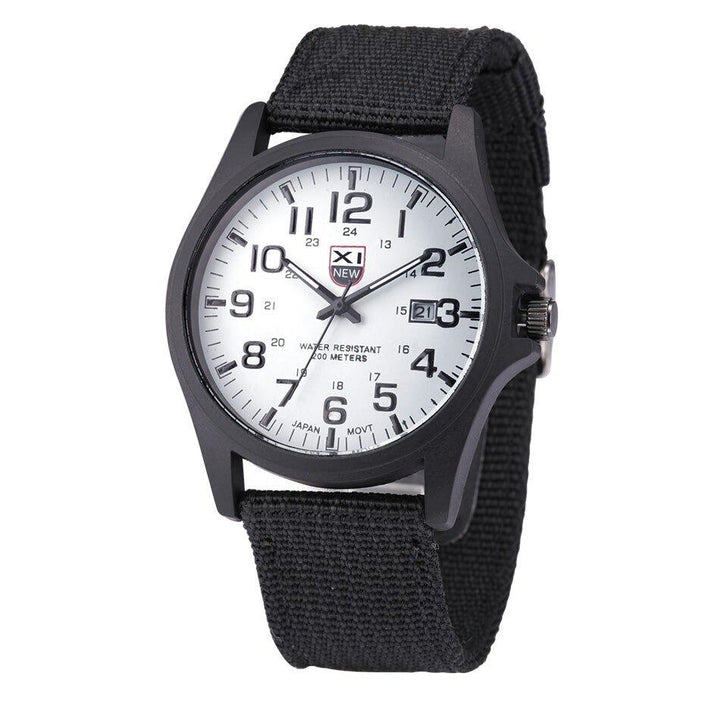 Reloj robusto de estilo militar