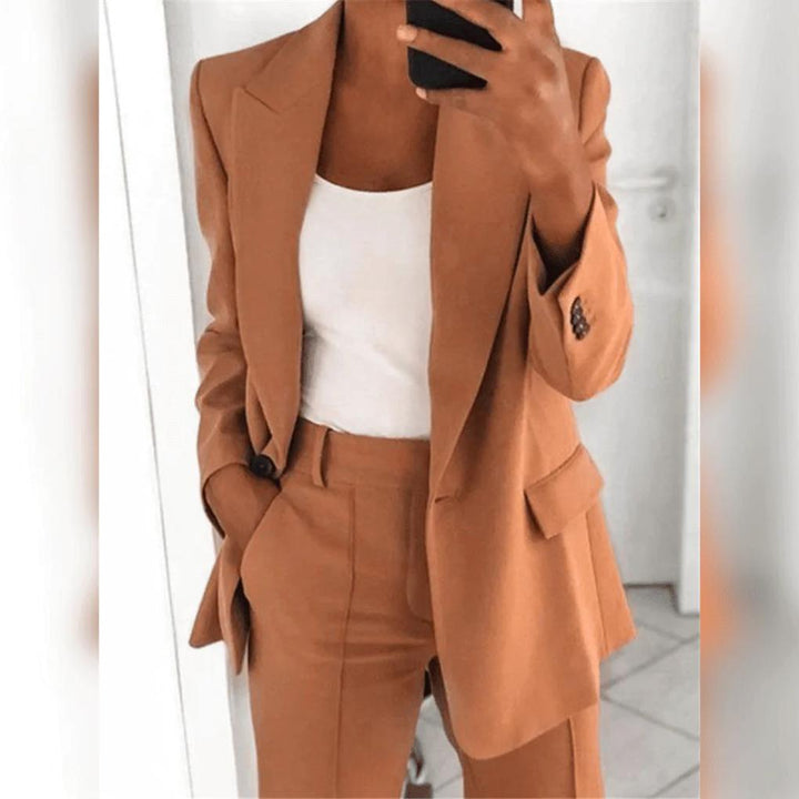 Elegante completo da donna composto da 2 pezzi