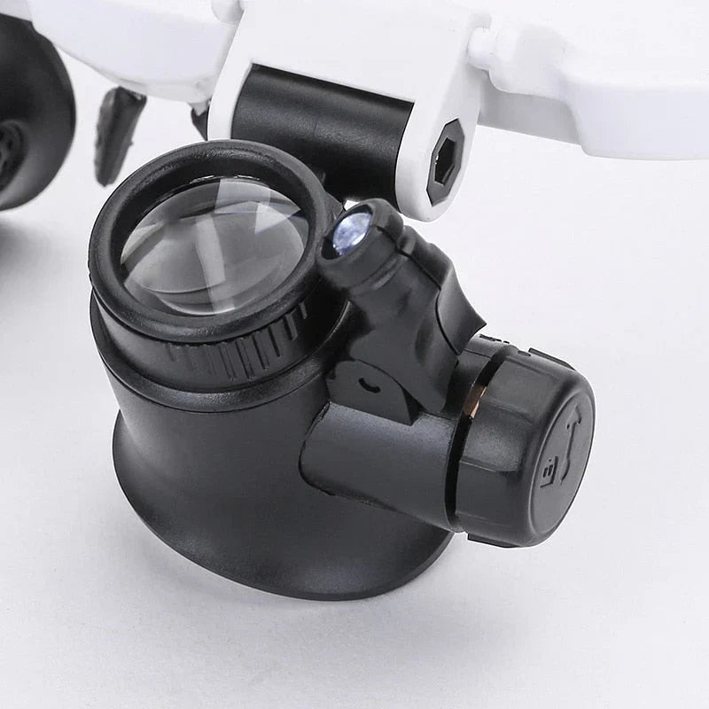 Magnifying glass with LED lighting and adjustable lenses