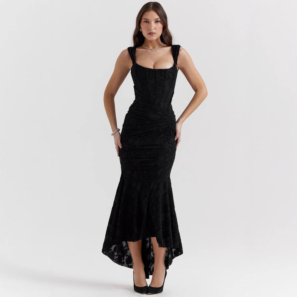 Vestido de noche de sirena en satén con cintura fruncida