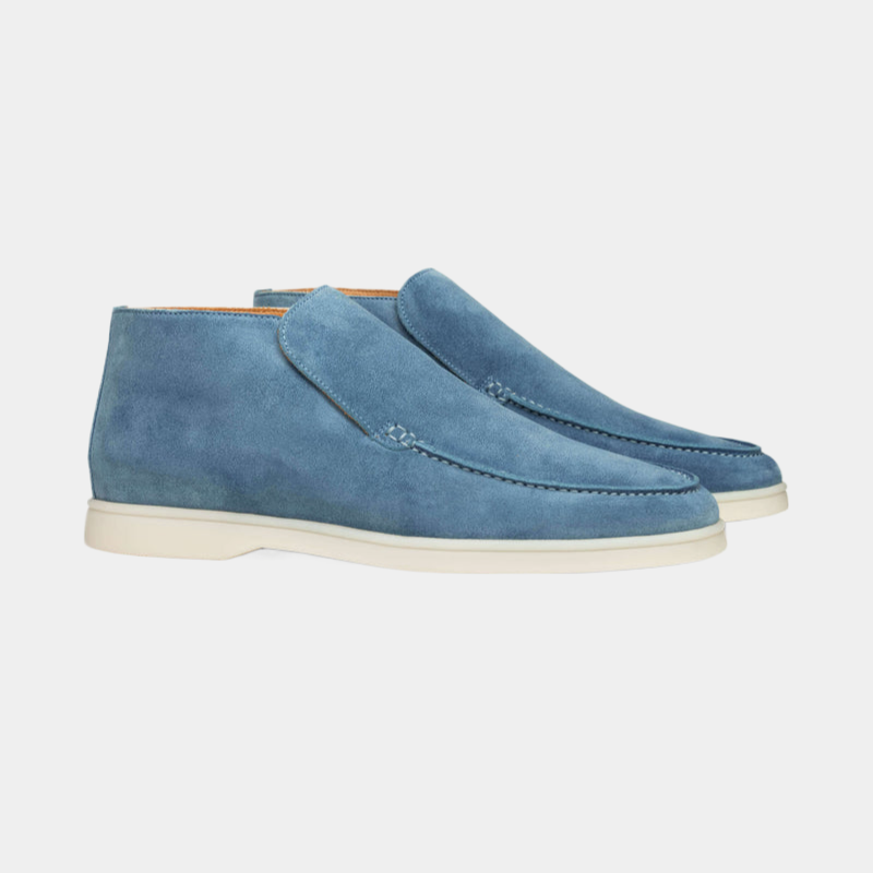 Elegant men's moccasin in calf suede leather