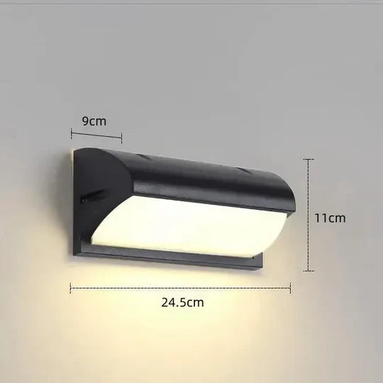 Wall lamp for outdoor use with LED