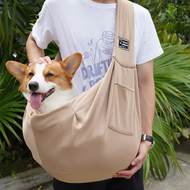Portable bag for pets for a safe and elegant journey