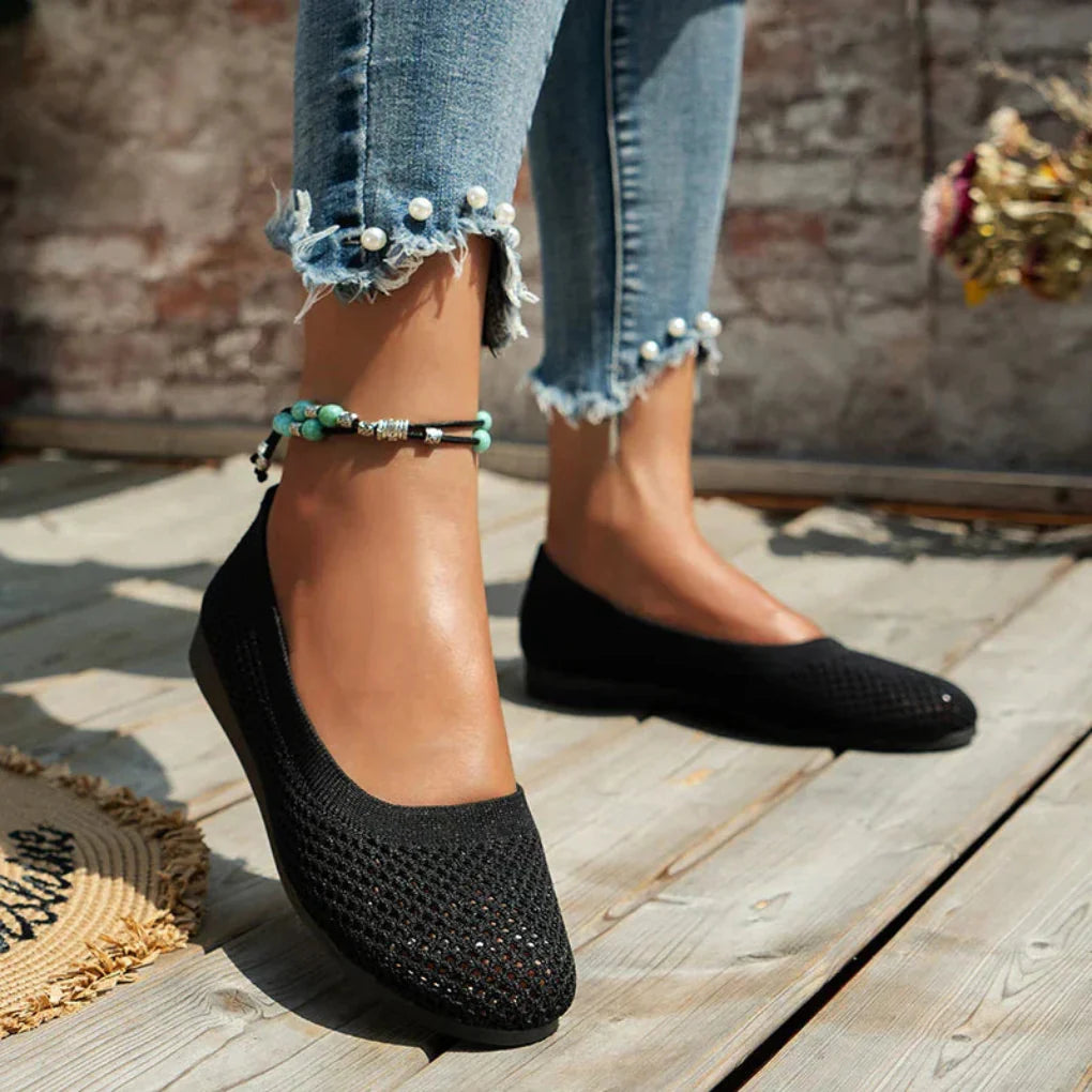 Zapatos bajos de mujer a la moda para un confort veraniego