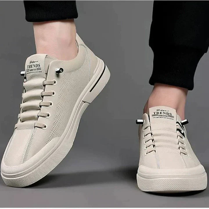 Elegantes zapatillas de deporte para hombre con un moderno encanto urbano