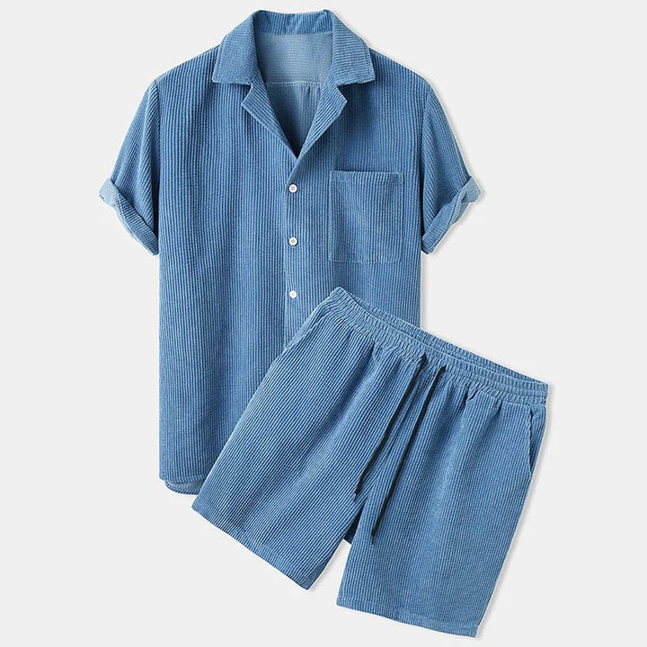 Set di abbigliamento estivo a coste per uomo: stile disinvolto e comfort per le giornate calde