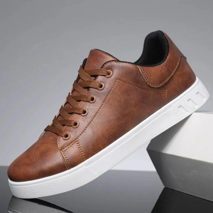 Men's shoes in high-quality leather with classic design