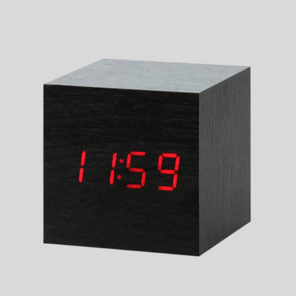Reloj despertador digital a LED