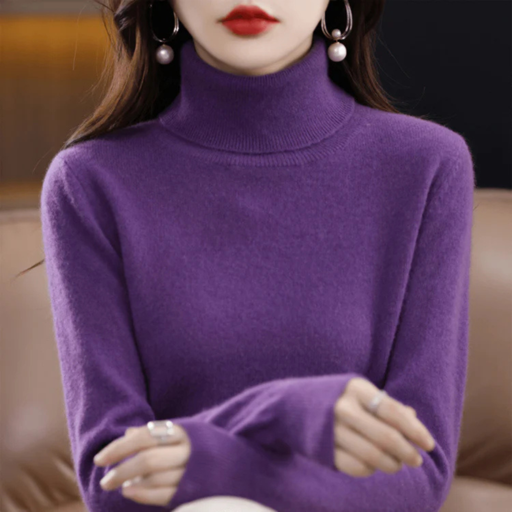 Fine-knit turtleneck sweater for women