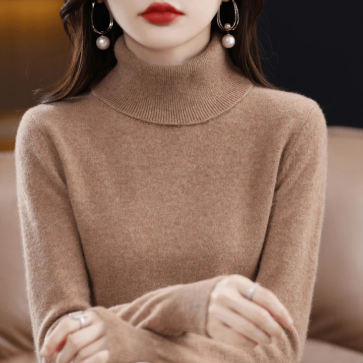 Fine-knit turtleneck sweater for women