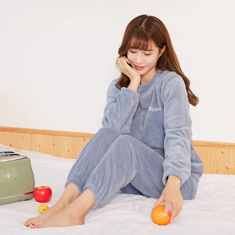 Luna Luxe – Women’s Pajama Set with Elegant Design and Supreme Comfort