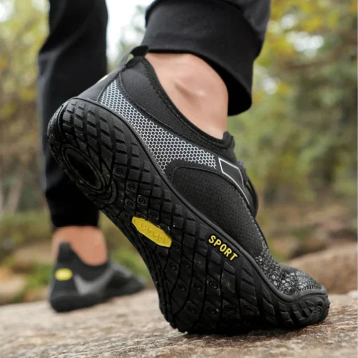 Breathable water shoes