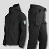 Completo outdoor da uomo – impermeabile e antivento