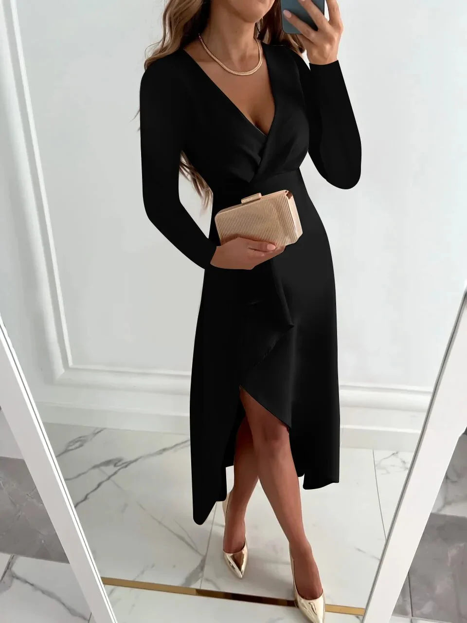 Elegant dress for woman