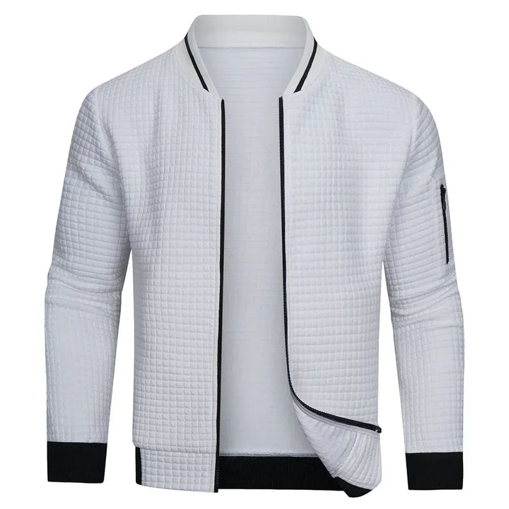 Maglione da uomo con mezza zip: un look a strati rilassato per le giornate più fresche