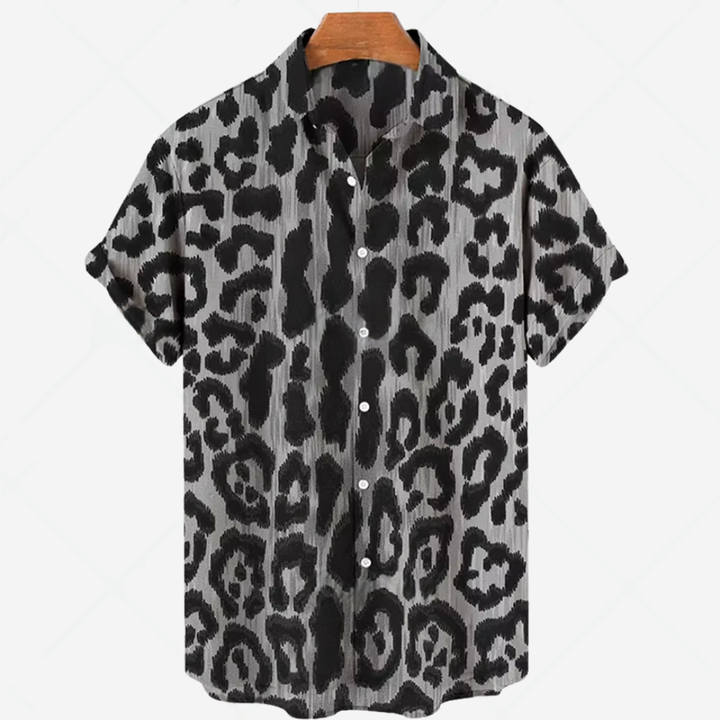 Camicia casual a maniche corte con stampa: uno stile disinvolto per ogni occasione